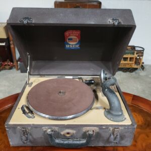 Vintage USCC Birch Suitcase Victrola – Portable 24" Wind-Up Record Player – Works