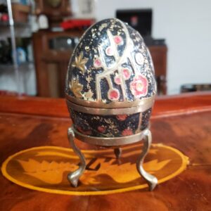 Vintage Brass Egg Display Cradle Flower Design Jewelry Style Stand Decorative Holder